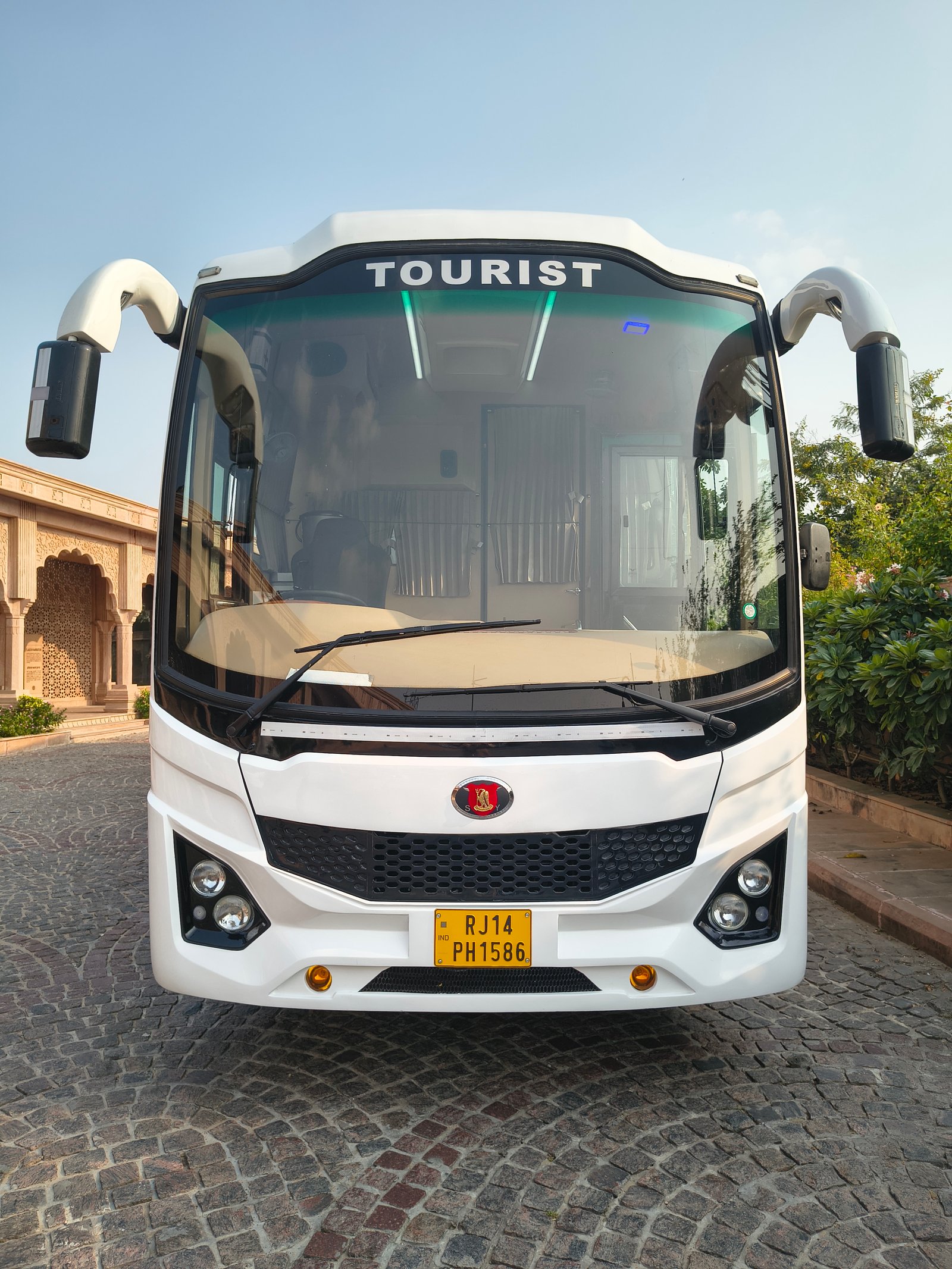Hire a Bus in Jaipur