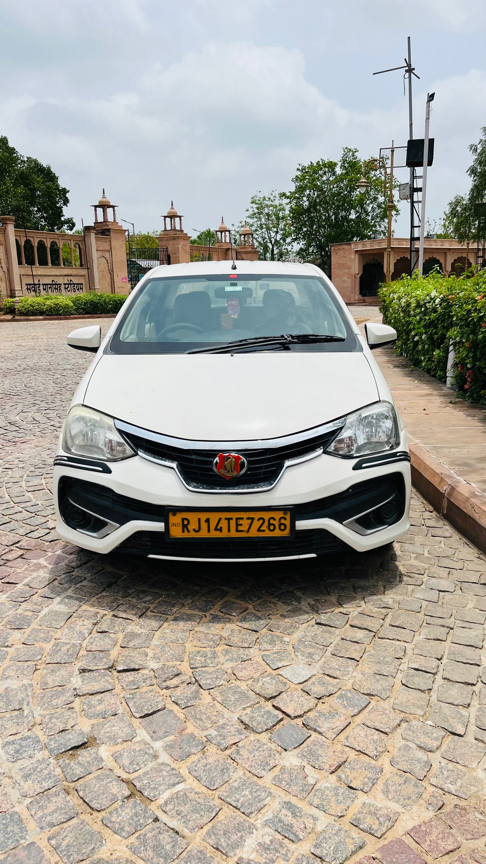 Hire Toyota Etios in Jaipur