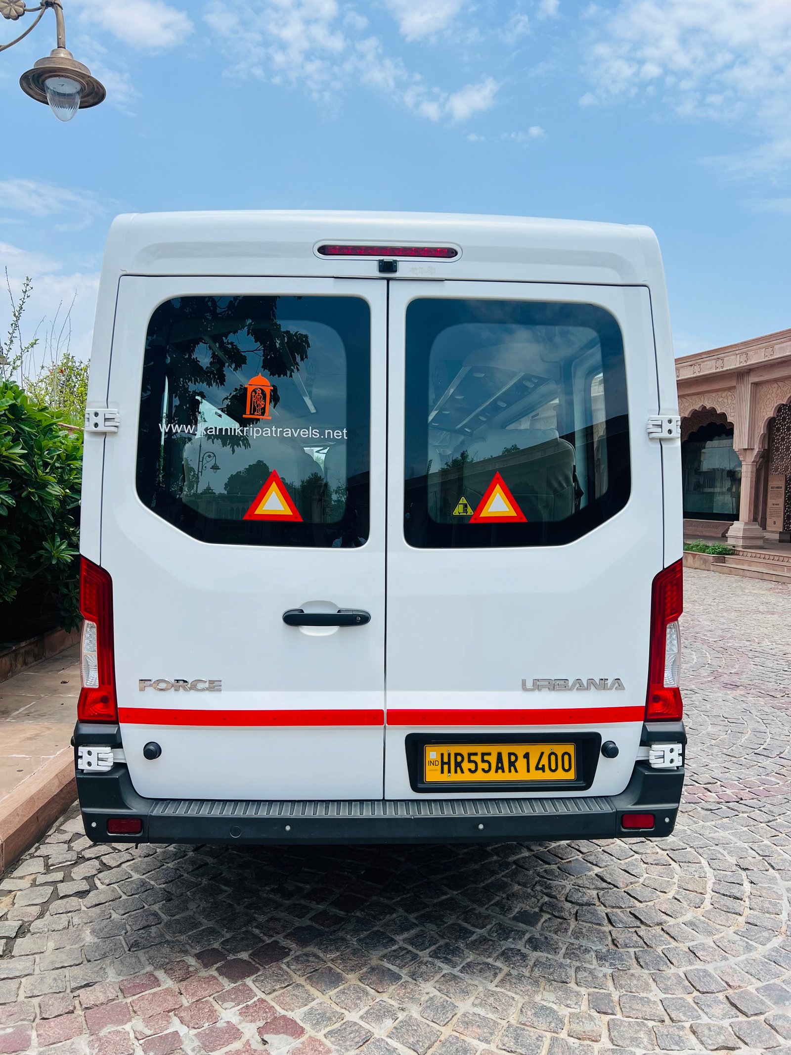 Urbania (Luxury Van)