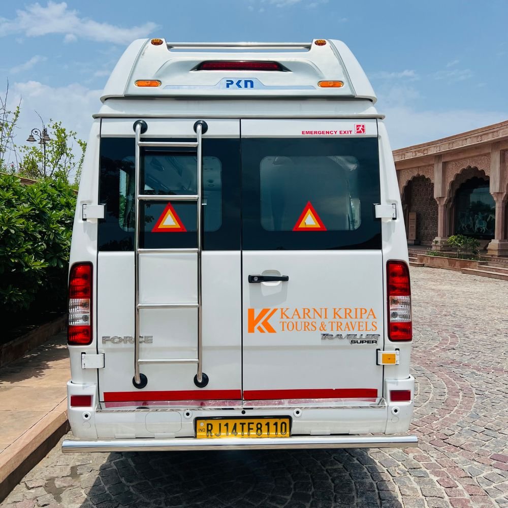 9 Seater Tempo Traveller Hire in Jaipur