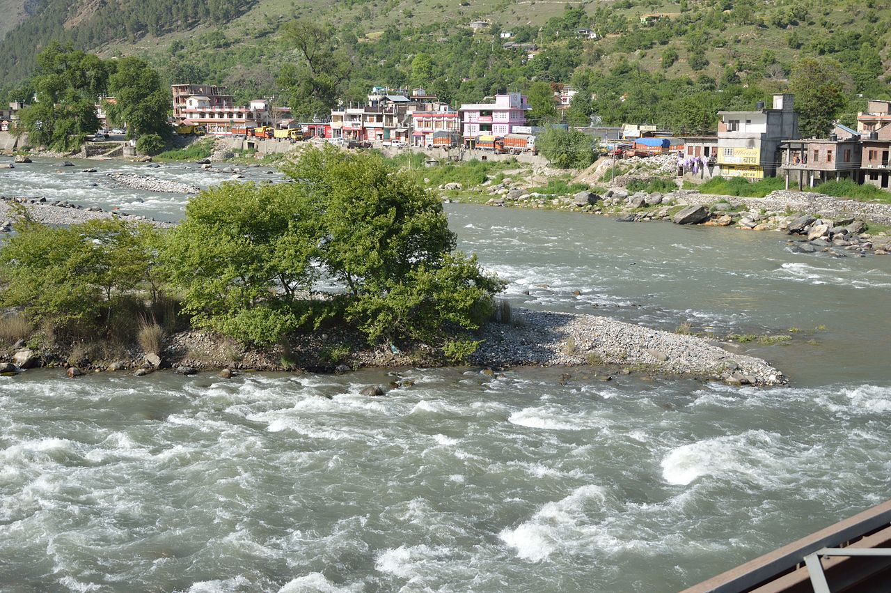 Bhuntar Bazaar and Beas River Bank