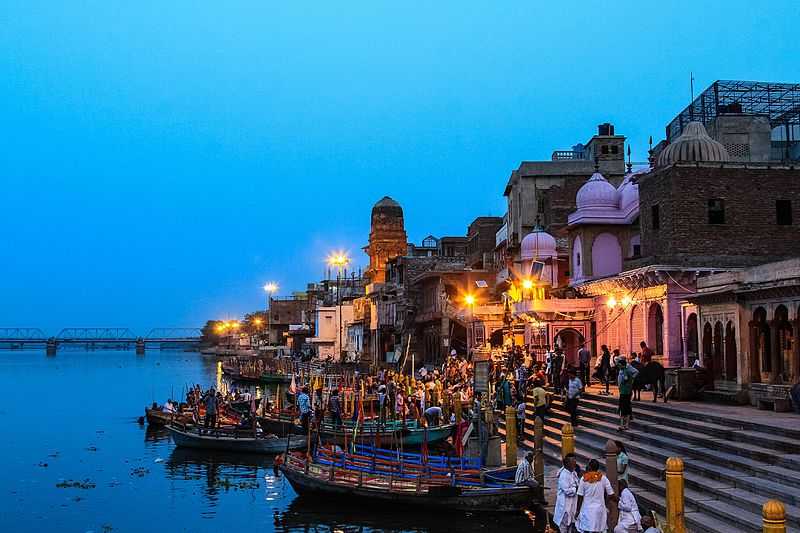 Yamuna Aarti and Boat Ride