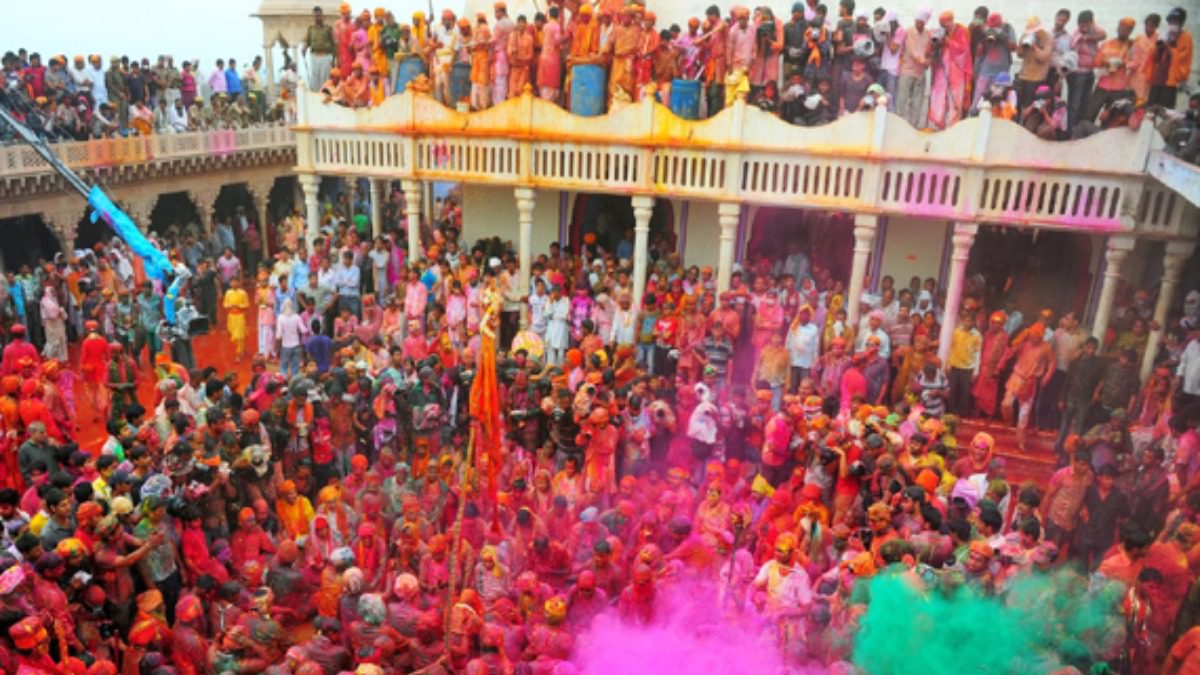 holi